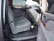 2011 Chevrolet Suburban LT z VIN 1GNSCJE09BR344091, wystawiony jako IAAI lot #41605909 z przebiegiem 312 559 mil mil oraz . Historia ofert i sprzedaży dostępna na DreamBid. Obrazek 8.