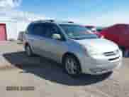 2004 Toyota Sienna XLE z VIN 5TDZA22C64S073061, wystawiony jako IAAI lot #43177915 z przebiegiem 218 235 mil mil oraz . Historia ofert i sprzedaży dostępna na DreamBid. Obrazek 1.