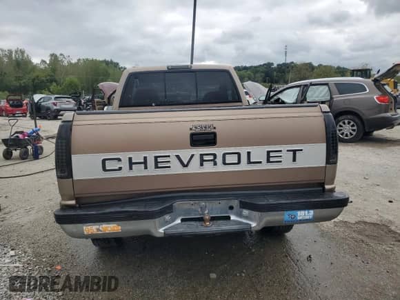 1997 Chevrolet Silverado 1500 with VIN 1GCEC14M0VZ131240, listed as a Copart auction lot 83833085 with 119,514 mi miles and Non repairable. Bid and sale history available at DreamBid. Image 6.