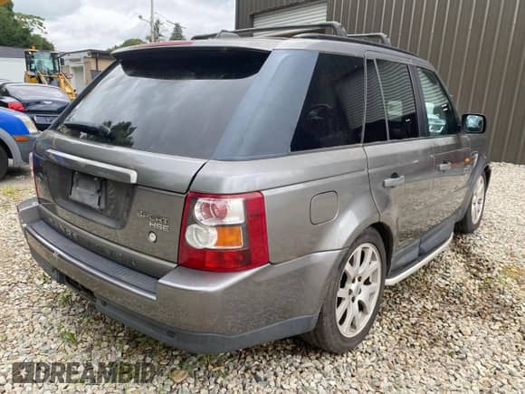 2007 Land Rover Range Rover Sport HSE с VIN SALSK25487A988846, выставлен на аукционе Copart как лот 56105235 с пробегом 148 178 миль миль и Чистый • Clean title. История ставок и продаж доступна на DreamBid. Изображение 4.