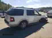 2008 Ford Explorer Eddie Bauer с VIN 1FMEU64858UB36606, выставлен на аукционе Copart как лот 76760594 с пробегом 202 409 миль миль и Списание • Salvage title. История ставок и продаж доступна на DreamBid. Изображение 3.