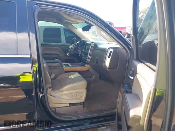 2017 GMC Sierra 1500 SLT z VIN 3GTU2NEC1HG180642, wystawiony jako IAAI lot #43290209 z przebiegiem 137 676 mil mil oraz . Historia ofert i sprzedaży dostępna na DreamBid. Obrazek 5.