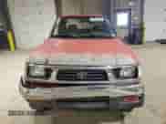 1997 Toyota Tacoma z VIN 4TAWM72N8VZ276375, wystawiony jako Copart lot #47674005 z przebiegiem 266 203 mil mil oraz Czysty tytuł • Clean title. Historia ofert i sprzedaży dostępna na DreamBid. Obrazek 5.