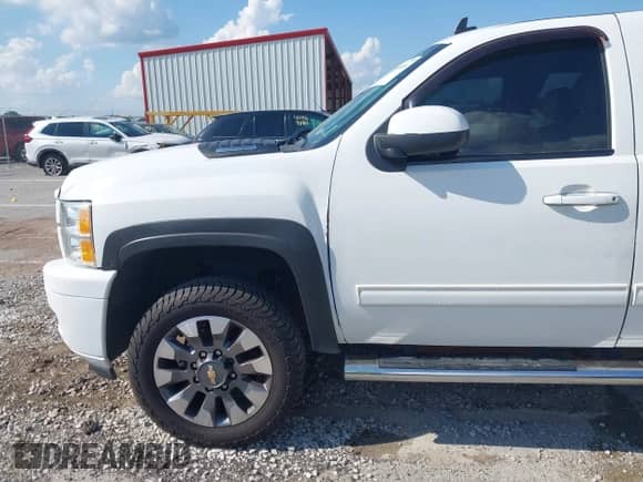 2013 Chevrolet Silverado 3500HD Work Truck с VIN 1GC2KYEG8DZ181745, выставлен на аукционе IAAI как лот 42968414 с пробегом 421 104 миль миль и . История ставок и продаж доступна на DreamBid. Изображение 6.