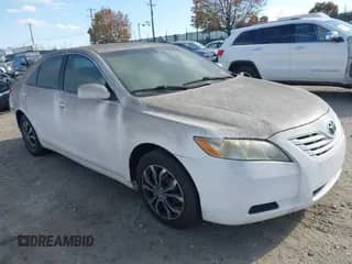 2007 Toyota Camry CE z VIN 4T1BE46K17U696313, wystawiony jako IAAI lot #43521927 z przebiegiem 213 264 mil mil oraz . Historia ofert i sprzedaży dostępna na DreamBid. Obrazek 1.