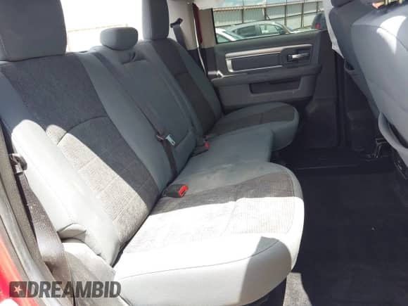 2014 Ram 1500 Big Horn z VIN 1C6RR7LT0ES290576, wystawiony jako IAAI lot #42347578 z przebiegiem 146 609 mil mil oraz . Historia ofert i sprzedaży dostępna na DreamBid. Obrazek 8.