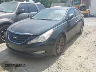 2011 Hyundai Sonata SE z VIN 5NPEC4AC3BH030726, wystawiony jako IAAI lot #43133707 z przebiegiem 327 804 mil mil oraz . Historia ofert i sprzedaży dostępna na DreamBid. Obrazek 2.