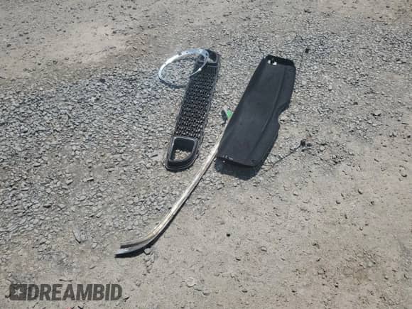 2013 MINI Hardtop S with VIN WMWSV3C50DT392465, listed as a Copart auction lot 58340735 with 40,731 mi miles and Salvage title. Bid and sale history available at DreamBid. Image 12.