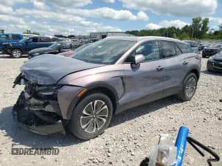 2025 Chevrolet Blazer с VIN 3GNKDBRM6SS177282, выставлен на аукционе Copart как лот 64641975 с пробегом 3 204 миль миль и Списание • Salvage title. История ставок и продаж доступна на DreamBid. Изображение 1.