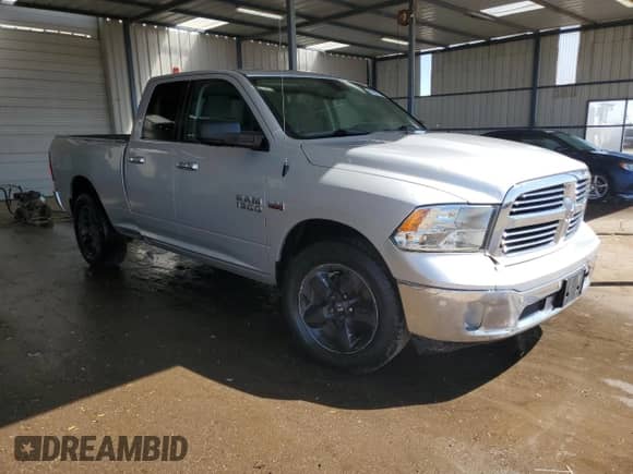 2018 Ram 1500 Big Horn z VIN 1C6RR7GT5JS150463, wystawiony jako Copart lot #67897515 z przebiegiem 112 068 mil mil oraz Szkoda całkowita • Salvage title. Historia ofert i sprzedaży dostępna na DreamBid. Obrazek 4.