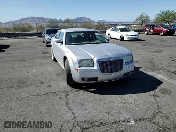 2009 Chrysler 300 Touring с VIN 2C3KA53V59H632158, выставлен на аукционе Copart как лот 65571265 с пробегом 256 000 миль миль и Списание • Salvage title. История ставок и продаж доступна на DreamBid. Изображение 13.