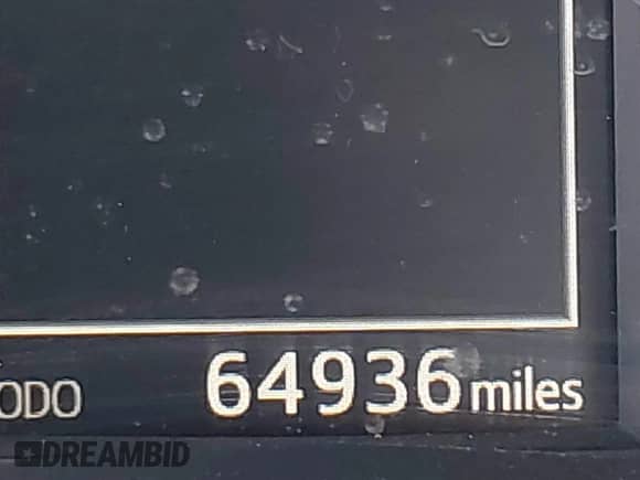 2019 Toyota Corolla L z VIN 5YFBURHE1KP938910, wystawiony jako IAAI lot #42934809 z przebiegiem 64 936 mil mil oraz . Historia ofert i sprzedaży dostępna na DreamBid. Obrazek 15.