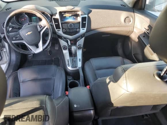 2015 Chevrolet Cruze Diesel z VIN 1G1P75SZ3F7212032, wystawiony jako Copart lot #86111215 z przebiegiem 169 741 mil mil oraz Czysty tytuł • Clean title. Historia ofert i sprzedaży dostępna na DreamBid. Obrazek 8.