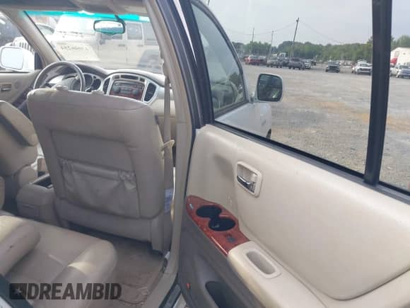 2004 Toyota Highlander with VIN JTEDP21A040020475, listed as a IAAI auction lot 43046254 with 299,920 mi miles and . Bid and sale history available at DreamBid. Image 8.