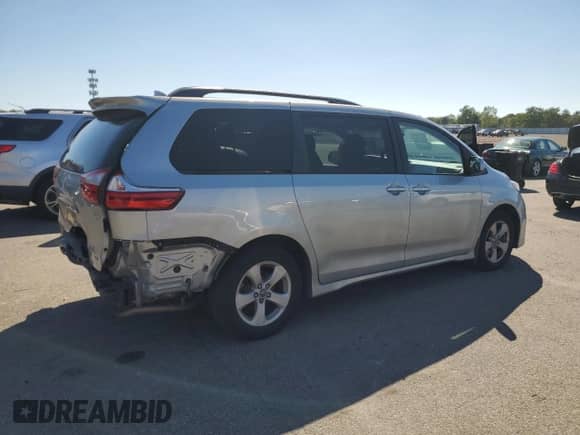 2019 Toyota Sienna LE Auto Access Seat with VIN 5TDKZ3DC7KS997955, listed as a Copart auction lot 80658535 with 92,729 mi miles and Salvage title. Bid and sale history available at DreamBid. Image 3.