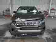 2022 Jeep Compass Latitude z VIN 3C4NJCBB6NT156492, wystawiony jako IAAI lot #43186692 z przebiegiem 50 442 mil mil oraz . Historia ofert i sprzedaży dostępna na DreamBid. Obrazek 12.