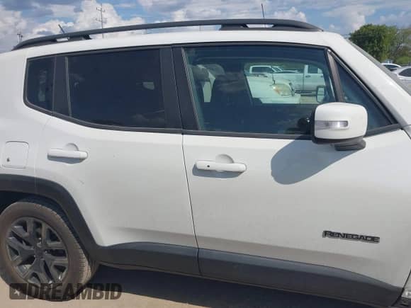 2017 Jeep Renegade Latitude с VIN ZACCJABB5HPG45926, выставлен на аукционе IAAI как лот 42979862 с пробегом 45 864 миль миль и . История ставок и продаж доступна на DreamBid. Изображение 14.