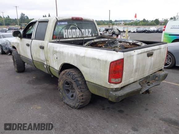 2003 Dodge 1500 ST z VIN 1D7HU18N83J651569, wystawiony jako IAAI lot #43200967 z przebiegiem Nie podano mil oraz . Historia ofert i sprzedaży dostępna na DreamBid. Obrazek 3.