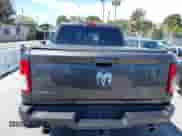 2020 Ram 1500 Lone Star z VIN 1C6RREFT9LN262285, wystawiony jako IAAI lot #42010474 z przebiegiem 80 965 mil mil oraz . Historia ofert i sprzedaży dostępna na DreamBid. Obrazek 16.