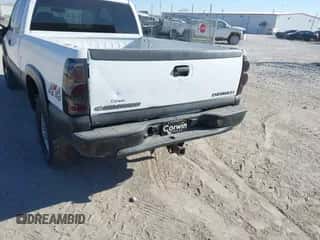 2001 Chevrolet Silverado 2500 z VIN 1GCGK29U81Z218548, wystawiony jako IAAI lot #41442231 z przebiegiem 209 009 mil mil oraz . Historia ofert i sprzedaży dostępna na DreamBid. Obrazek 6.