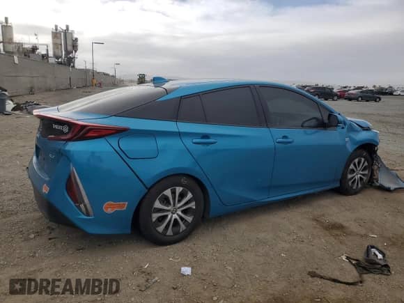 2020 Toyota Prius XLE with VIN JTDKARFP0L3142446, listed as a Copart auction lot 86727155 with 101,321 mi miles and Salvage title. Bid and sale history available at DreamBid. Image 3.