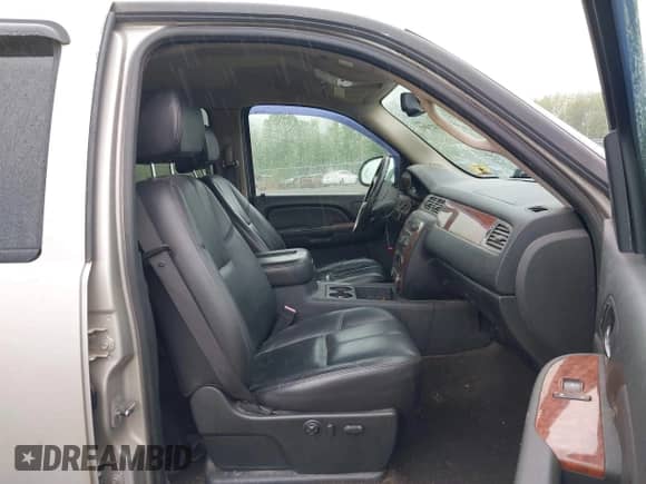 2008 Chevrolet Silverado 1500 LTZ with VIN 3GCEK13358G306551, listed as a IAAI auction lot 42327492 with 216,206 mi miles and . Bid and sale history available at DreamBid. Image 5.