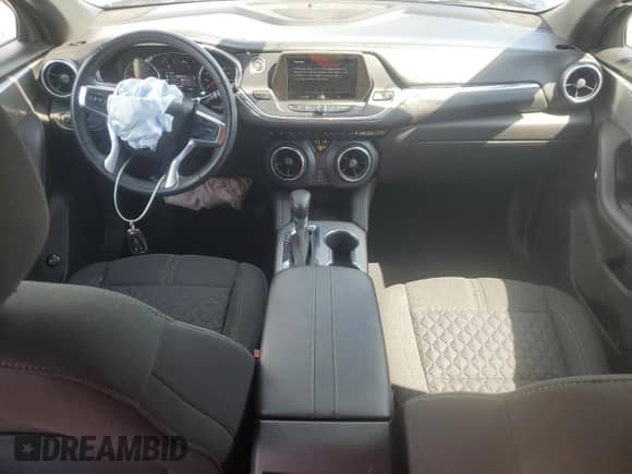 2019 Chevrolet Blazer с VIN 3GNKBBRA6KS583168, выставлен на аукционе Copart как лот 68050395 с пробегом 32 488 миль миль и На запчасти • Non repairable. История ставок и продаж доступна на DreamBid. Изображение 8.