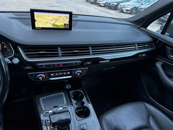 2017 Audi Q7 Premium Plus с VIN WA1LAAF78HD031810, выставлен на аукционе Copart как лот 50071405 с пробегом 119 171 миль миль и Чистый • Clean title. История ставок и продаж доступна на DreamBid. Изображение 9.