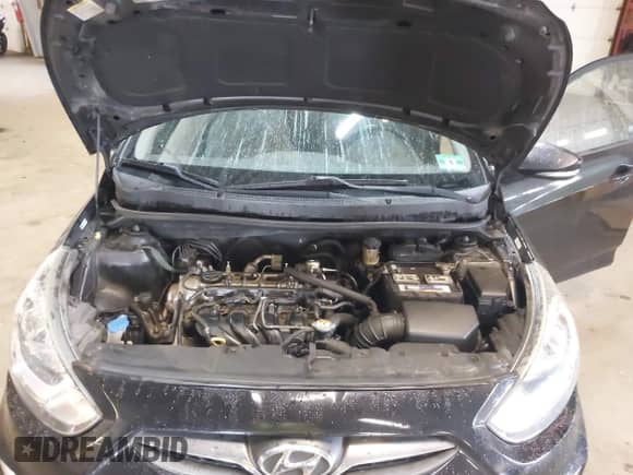 2013 Hyundai Accent SE с VIN KMHCU5AE5DU061721, выставлен на аукционе IAAI как лот 43054799 с пробегом 140 993 миль миль и . История ставок и продаж доступна на DreamBid. Изображение 10.