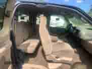 2002 Ford F-150 XL с VIN 1FTRX17W72NB36764, выставлен на аукционе Copart как лот 85647745 с пробегом Не указан миль и Списание • Salvage title. История ставок и продаж доступна на DreamBid. Изображение 6.