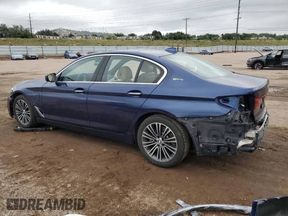 2018 BMW 5 Series 530e xDrive с VIN WBAJB1C55JB374960, выставлен на аукционе Copart как лот 69402895 с пробегом 70 621 миль миль и Списание • Salvage title. История ставок и продаж доступна на DreamBid. Изображение 2.