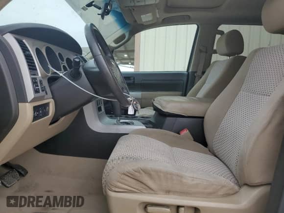 2007 Toyota Tundra SR5 z VIN 5TBDV54137S471126, wystawiony jako Copart lot #82684135 z przebiegiem 256 898 mil mil oraz Czysty tytuł • Clean title. Historia ofert i sprzedaży dostępna na DreamBid. Obrazek 7.