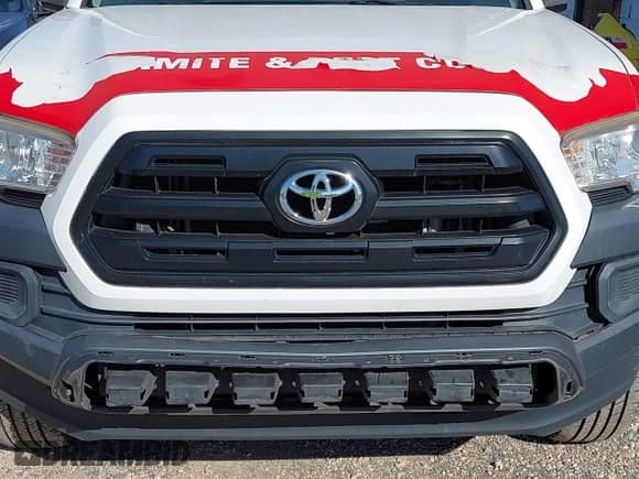 2016 Toyota Tacoma SR with VIN 5TFRX5GN7GX072753, listed as a IAAI auction lot 43363254 with 178,757 mi miles and . Bid and sale history available at DreamBid. Image 17.