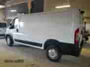 2019 Ram ProMaster Cargo z VIN 3C6TRVAG3KE537958, wystawiony jako Copart lot #71654195 z przebiegiem 130 733 mil mil oraz Czysty tytuł • Clean title. Historia ofert i sprzedaży dostępna na DreamBid. Obrazek 2.