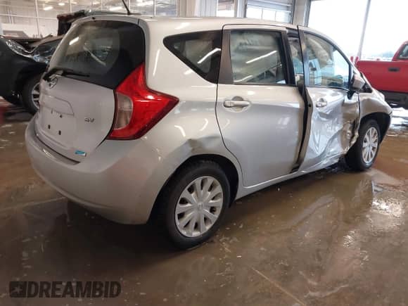 2016 Nissan Note SV z VIN 3N1CE2CP6GL392601, wystawiony jako IAAI lot #41899639 z przebiegiem Nie podano mil oraz . Historia ofert i sprzedaży dostępna na DreamBid. Obrazek 4.