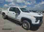 2020 Chevrolet Silverado 2500HD Work Truck z VIN 1GC4YLE74LF152656, wystawiony jako Copart lot #67406375 z przebiegiem 59 285 mil mil oraz Szkoda całkowita • Salvage title. Historia ofert i sprzedaży dostępna na DreamBid. Obrazek 4.