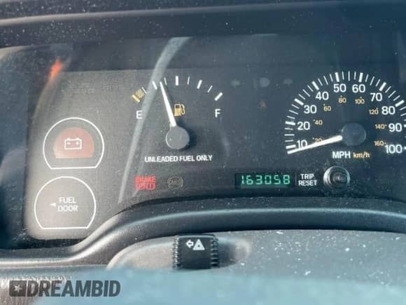 1997 Jeep Grand Cherokee с VIN 1J4FT27S8VL555556, выставлен на аукционе Copart как лот 86444124 с пробегом 163 058 миль миль и На запчасти • Non repairable. История ставок и продаж доступна на DreamBid. Изображение 9.