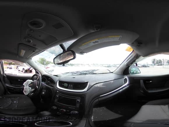 2017 Chevrolet Traverse LT с VIN 1GNKRGKD8HJ307940, выставлен на аукционе IAAI как лот 43096764 с пробегом 65 309 миль миль и . История ставок и продаж доступна на DreamBid. Изображение 18.