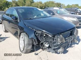 2013 Volvo S60 T5 Premier с VIN YV1612FS6D1220927, выставлен на аукционе IAAI как лот 43437887 с пробегом 179 176 миль миль и . История ставок и продаж доступна на DreamBid. Изображение 1.