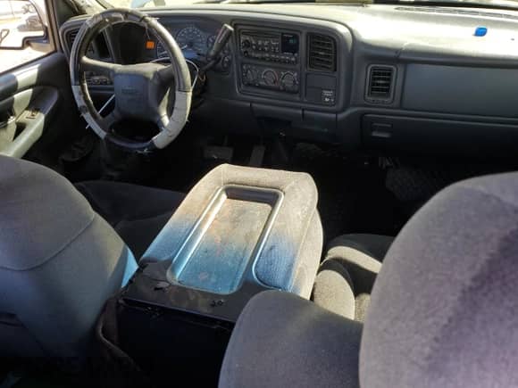 2002 GMC Sierra 1500 SL с VIN 1GTEC14V62Z321533, выставлен на аукционе Copart как лот 76957904 с пробегом 203 055 миль миль и Списание • Salvage title. История ставок и продаж доступна на DreamBid. Изображение 8.