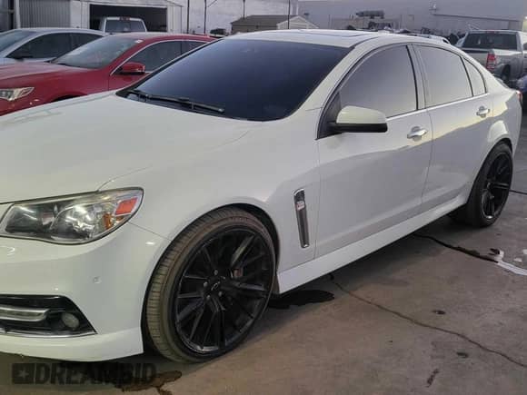 2015 Chevrolet SS с VIN 6G3F15RW8FL105178, выставлен на аукционе Copart как лот 78088154 с пробегом 66 631 миль миль и Чистый • Clean title. История ставок и продаж доступна на DreamBid. Изображение 2.