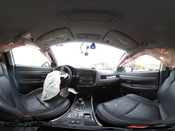 2019 Mitsubishi Outlander ES z VIN JA4AZ3A39KZ004223, wystawiony jako IAAI lot #43507250 z przebiegiem 88 621 mil mil oraz . Historia ofert i sprzedaży dostępna na DreamBid. Obrazek 19.