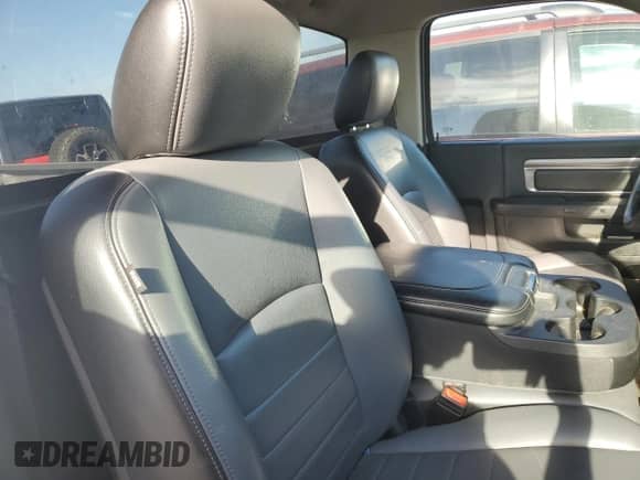 2022 Ram 1500 Tradesman z VIN 3C6JR6DG8NG256711, wystawiony jako Copart lot #71198605 z przebiegiem 30 964 mil mil oraz Szkoda całkowita • Salvage title. Historia ofert i sprzedaży dostępna na DreamBid. Obrazek 11.