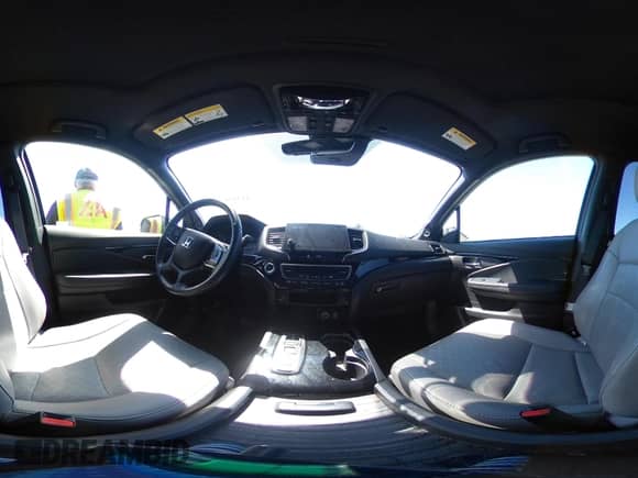 2021 Honda Passport Touring with VIN 5FNYF8H95MB036020, listed as a IAAI auction lot 42343633 with 74,778 mi miles and . Bid and sale history available at DreamBid. Image 18.