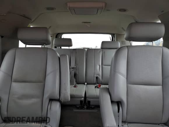 2009 Chevrolet Suburban LTZ z VIN 1GNFK36369R190572, wystawiony jako Copart lot #50786325 z przebiegiem 133 028 mil mil oraz Szkoda całkowita • Salvage title. Historia ofert i sprzedaży dostępna na DreamBid. Obrazek 10.