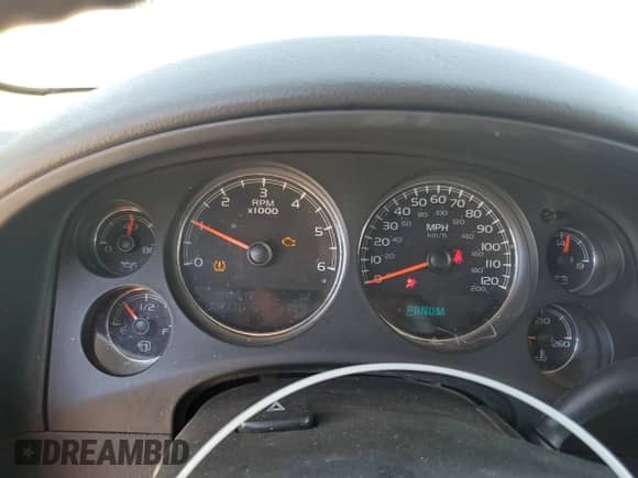 2010 Chevrolet Suburban LT z VIN 1GNUCJE07AR268765, wystawiony jako Copart lot #56486185 z przebiegiem 237 731 mil mil oraz Czysty tytuł • Clean title. Historia ofert i sprzedaży dostępna na DreamBid. Obrazek 9.