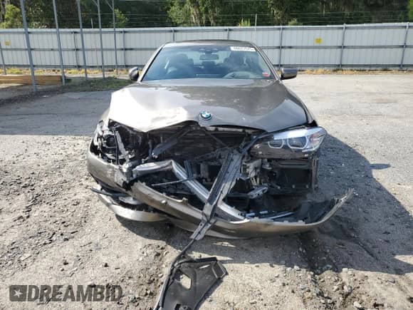 2019 BMW 5 Series 540i xDrive z VIN WBAJE7C52KG893057, wystawiony jako Copart lot #66627675 z przebiegiem Nie podano mil oraz Szkoda całkowita • Salvage title. Historia ofert i sprzedaży dostępna na DreamBid. Obrazek 5.