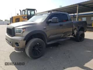 2007 Toyota Tundra Limited z VIN 5TFRV58197X007565, wystawiony jako Copart lot #59819535 z przebiegiem 153 189 mil mil oraz Szkoda całkowita • Salvage title. Historia ofert i sprzedaży dostępna na DreamBid. Obrazek 1.
