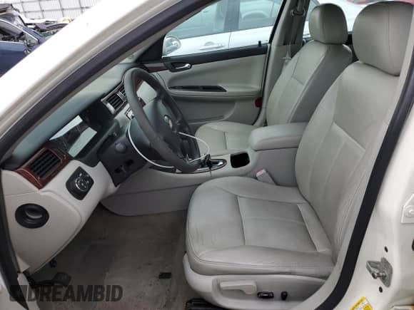 2008 Chevrolet Impala LTZ z VIN 2G1WU583789250890, wystawiony jako Copart lot #84509014 z przebiegiem 118 234 mil mil oraz Czysty tytuł • Clean title. Historia ofert i sprzedaży dostępna na DreamBid. Obrazek 7.