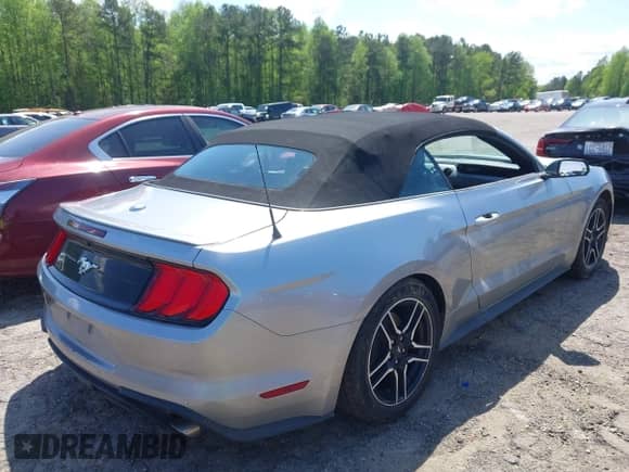 2021 Ford Mustang EcoBoost с VIN 1FATP8UH4M5124553, выставлен на аукционе IAAI как лот 41995612 с пробегом 93 291 миль миль и . История ставок и продаж доступна на DreamBid. Изображение 4.